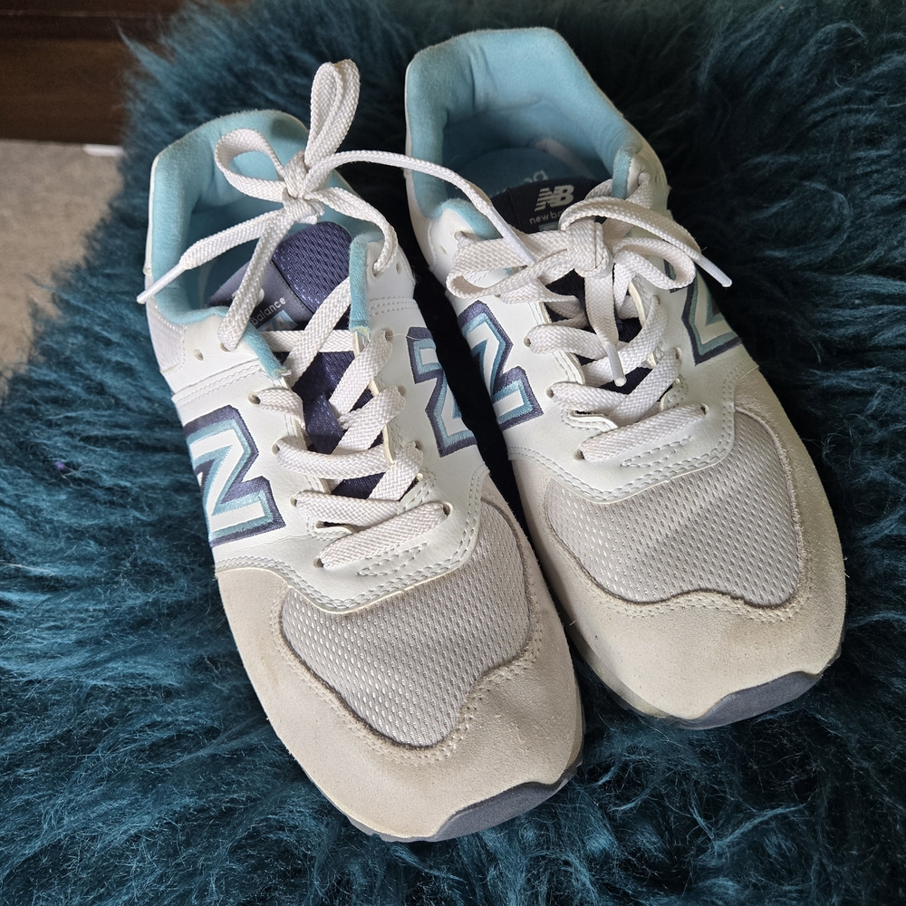 New Balance 574 White and Blue Sneakers Size 6 Big Kids Women's Size 8